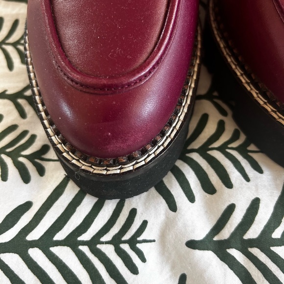 Women’s burgundy loafers. - Picture 5 of 8